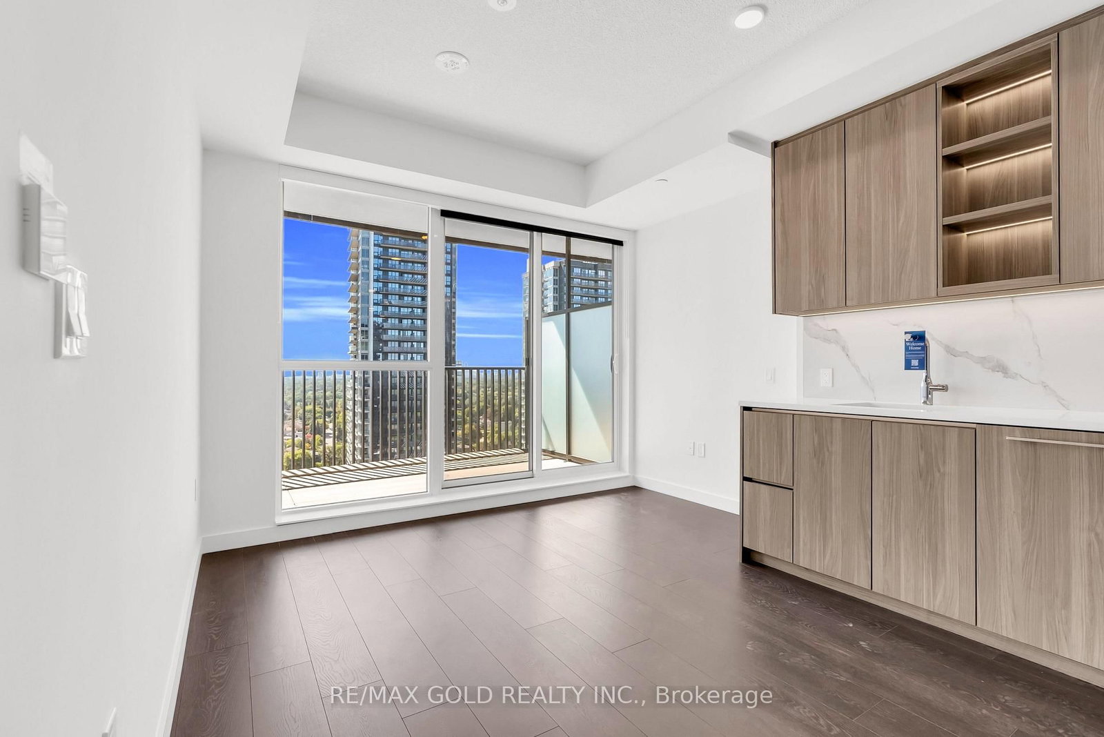 2315 Esther Shiner Boulevard • Toronto, ON photo 15