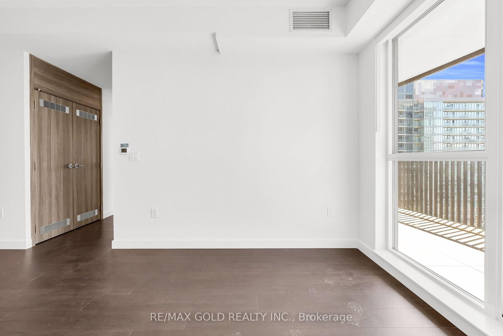 2315 Esther Shiner Boulevard • Toronto, ON photo 17