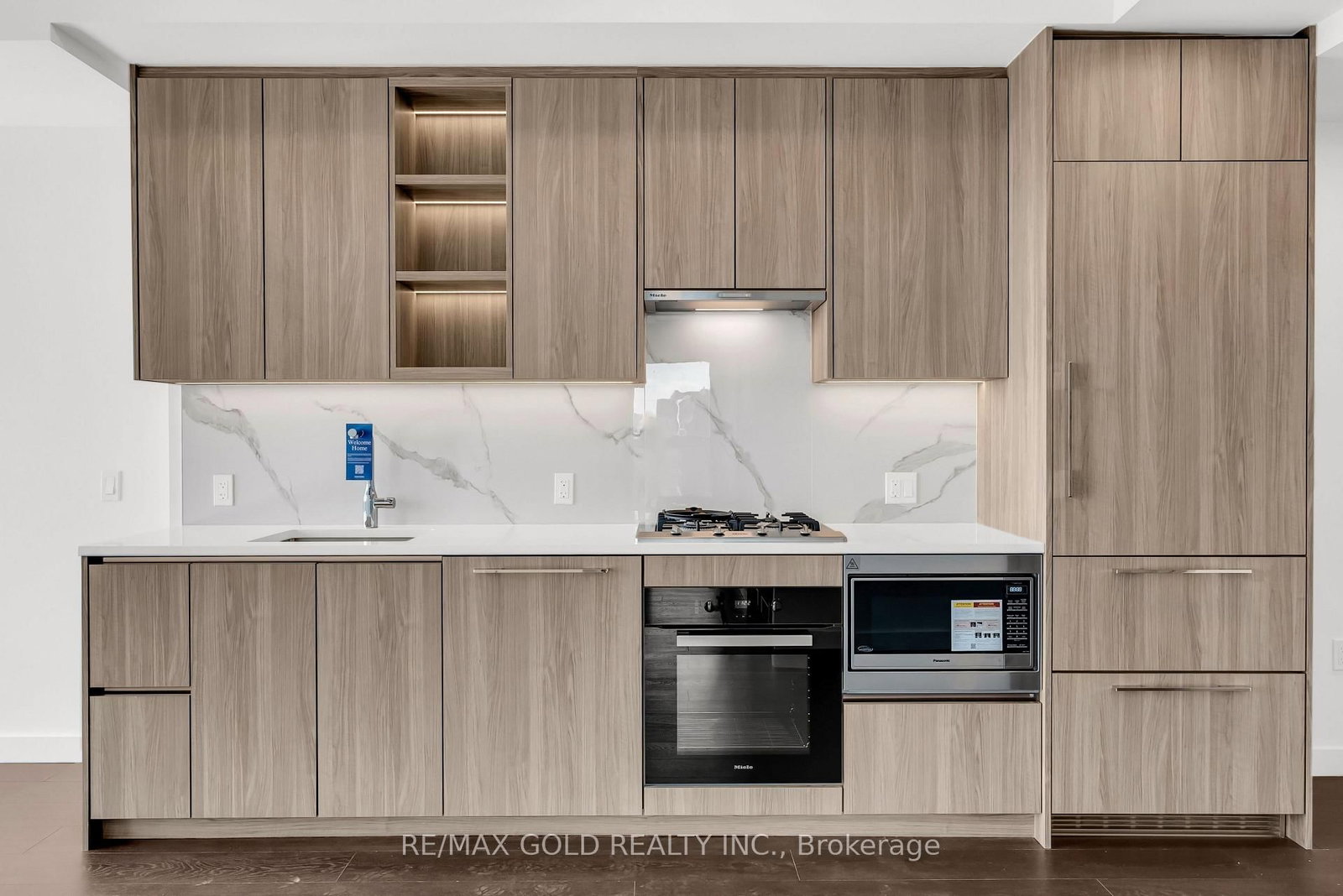 2315 Esther Shiner Boulevard • Toronto, ON photo 4