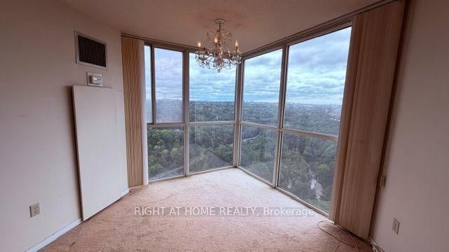 5 Concorde Place • #2310 • Toronto, ON photo 9