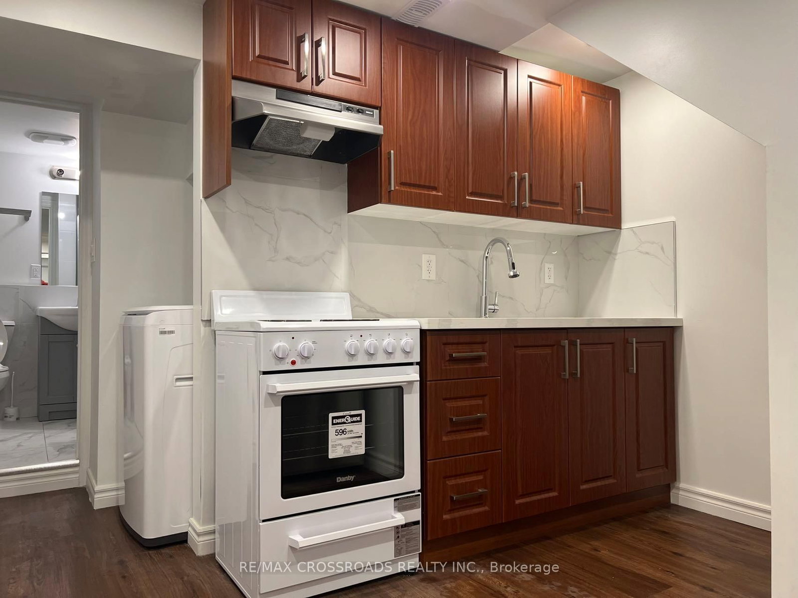 Bsmt-278 Shuter St, Toronto, view 4