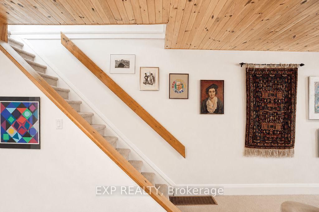 379 Davisville Avenue • Toronto, ON photo 23