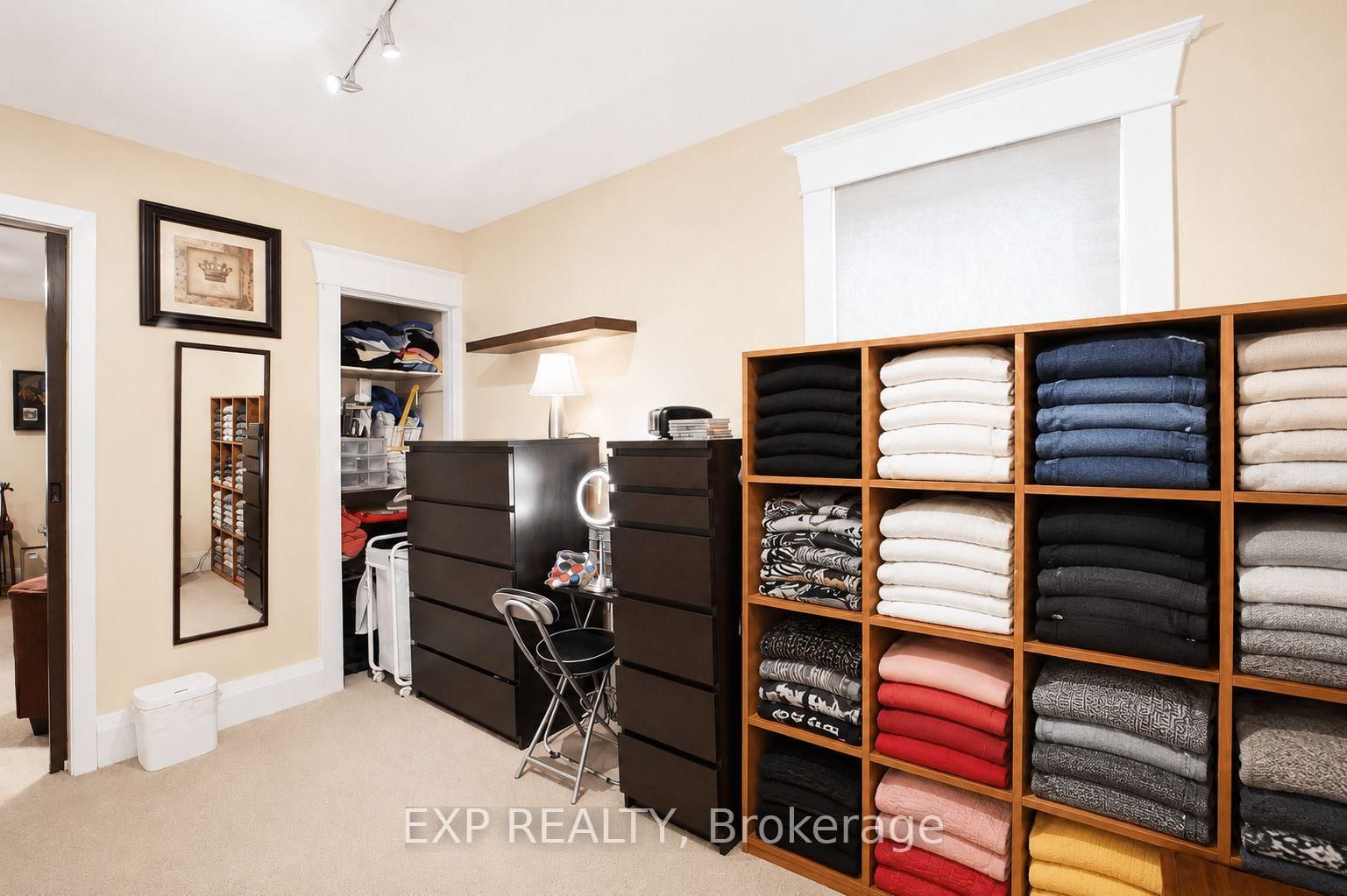 379 Davisville Avenue • Toronto, ON photo 25