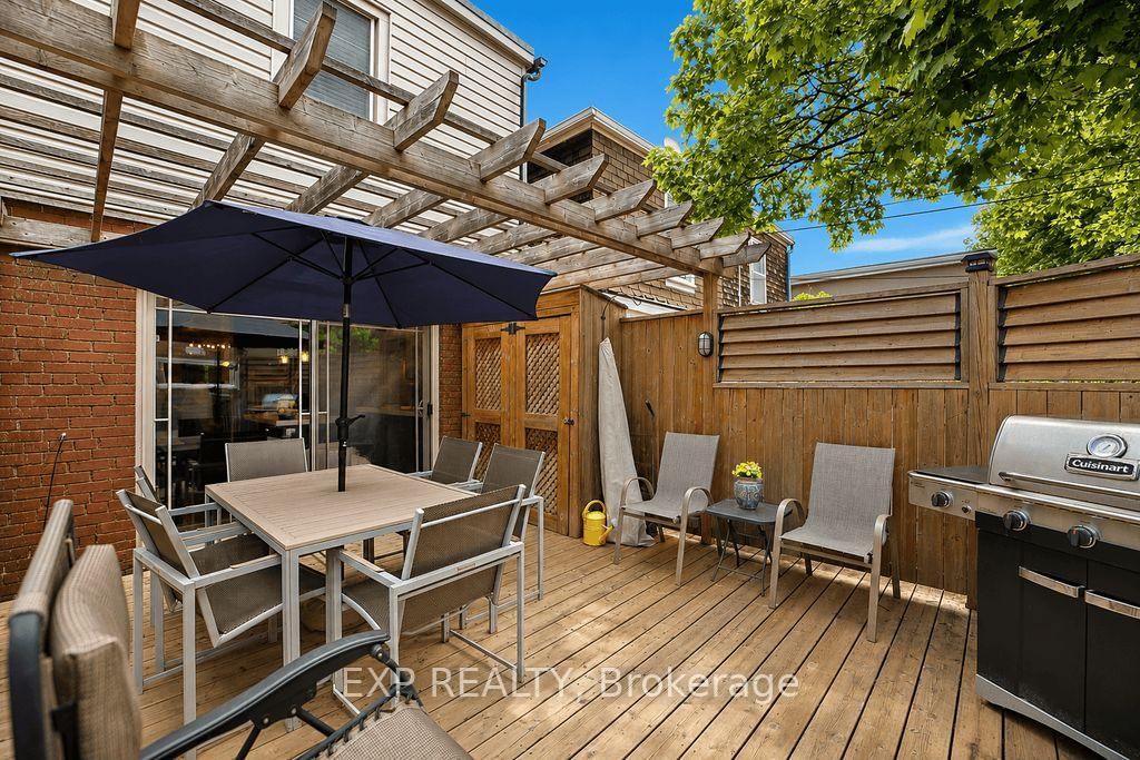 379 Davisville Avenue • Toronto, ON photo 34