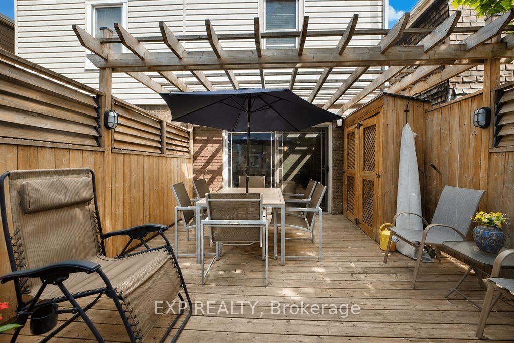 379 Davisville Avenue • Toronto, ON photo 39