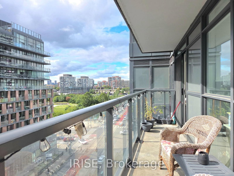 911 - 80 Queens Wharf Road