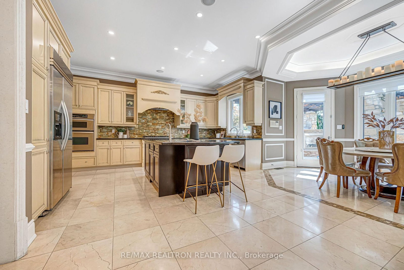 249 Holmes Avenue • Toronto, ON photo 14