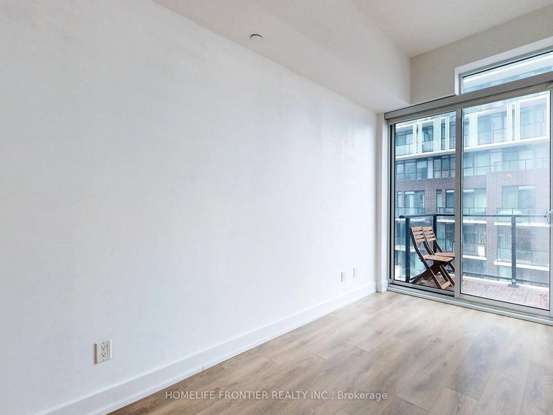 418 - 128 Fairview Mall Drive