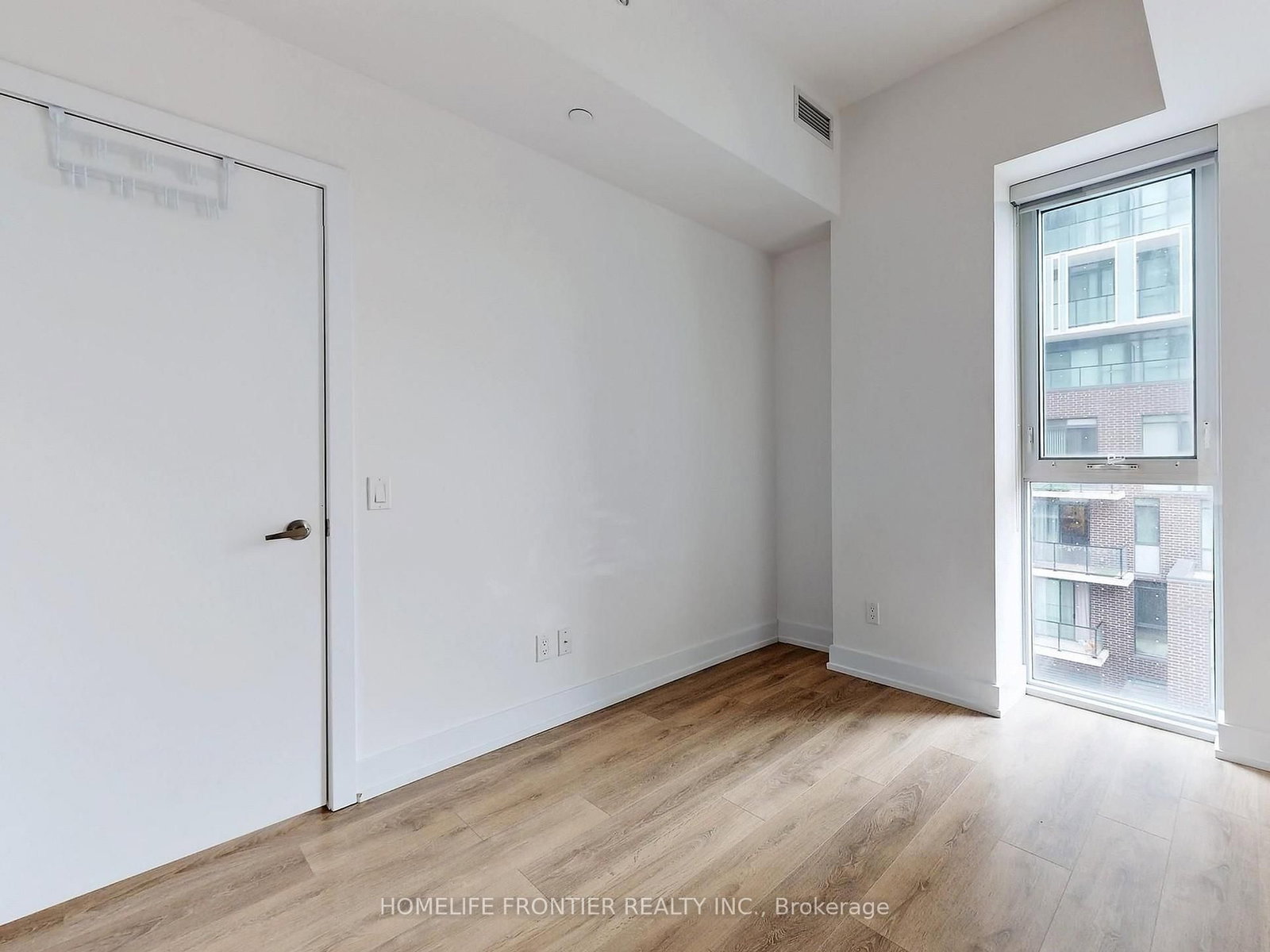 418 - 128 Fairview Mall Drive, Toronto 4