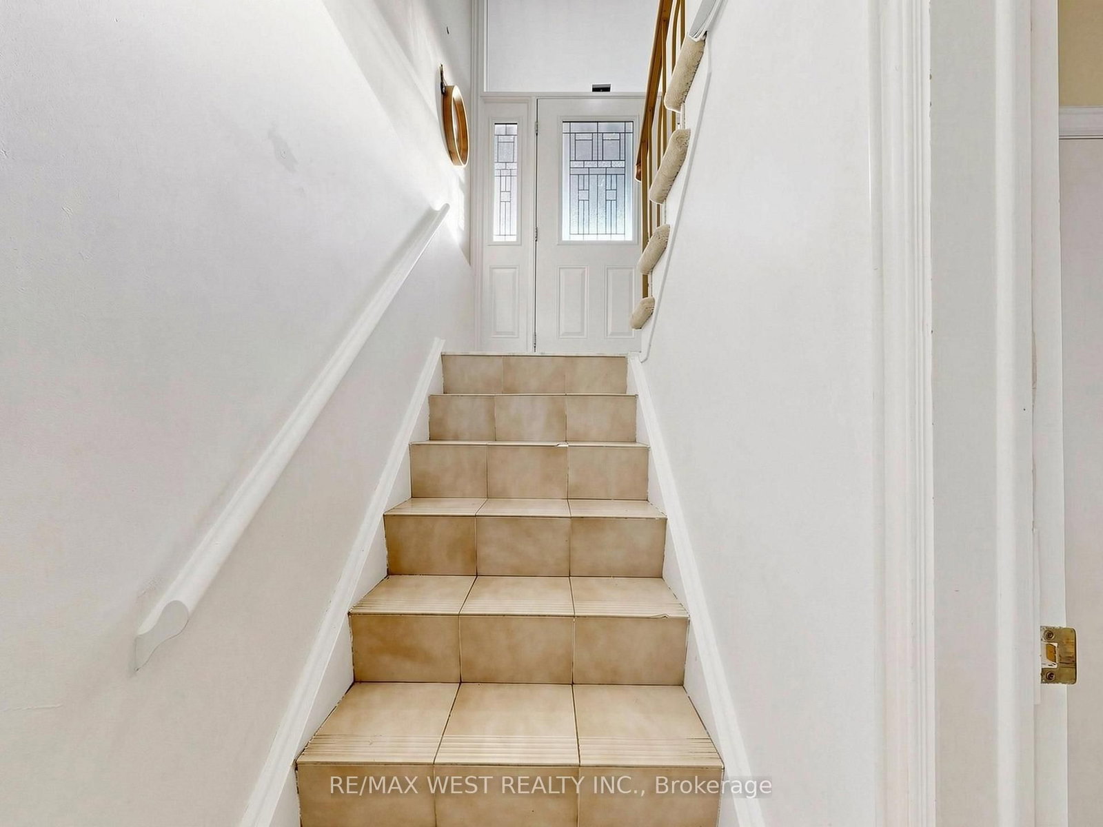 941 Willowdale Avenue • Toronto, ON photo 25