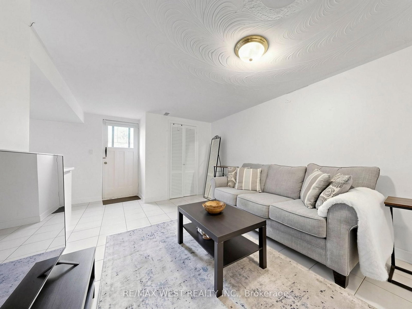 941 Willowdale Avenue • Toronto, ON photo 28