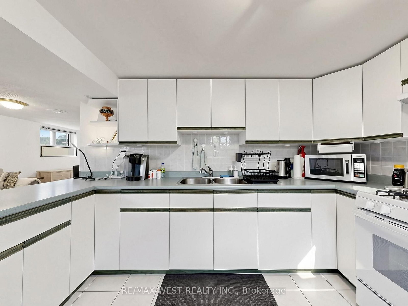 941 Willowdale Avenue • Toronto, ON photo 33