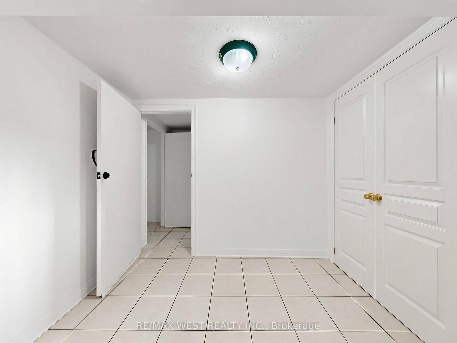 941 Willowdale Avenue • Toronto, ON photo 38