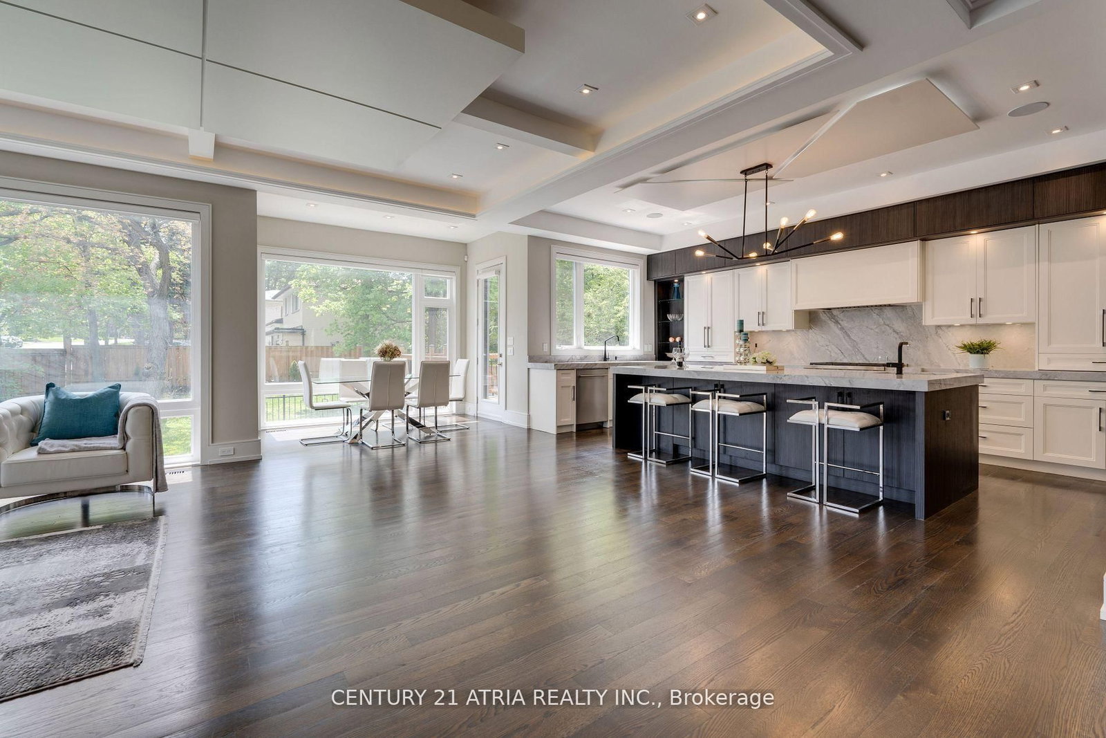 225 Northwood Drive • Toronto, ON photo 4