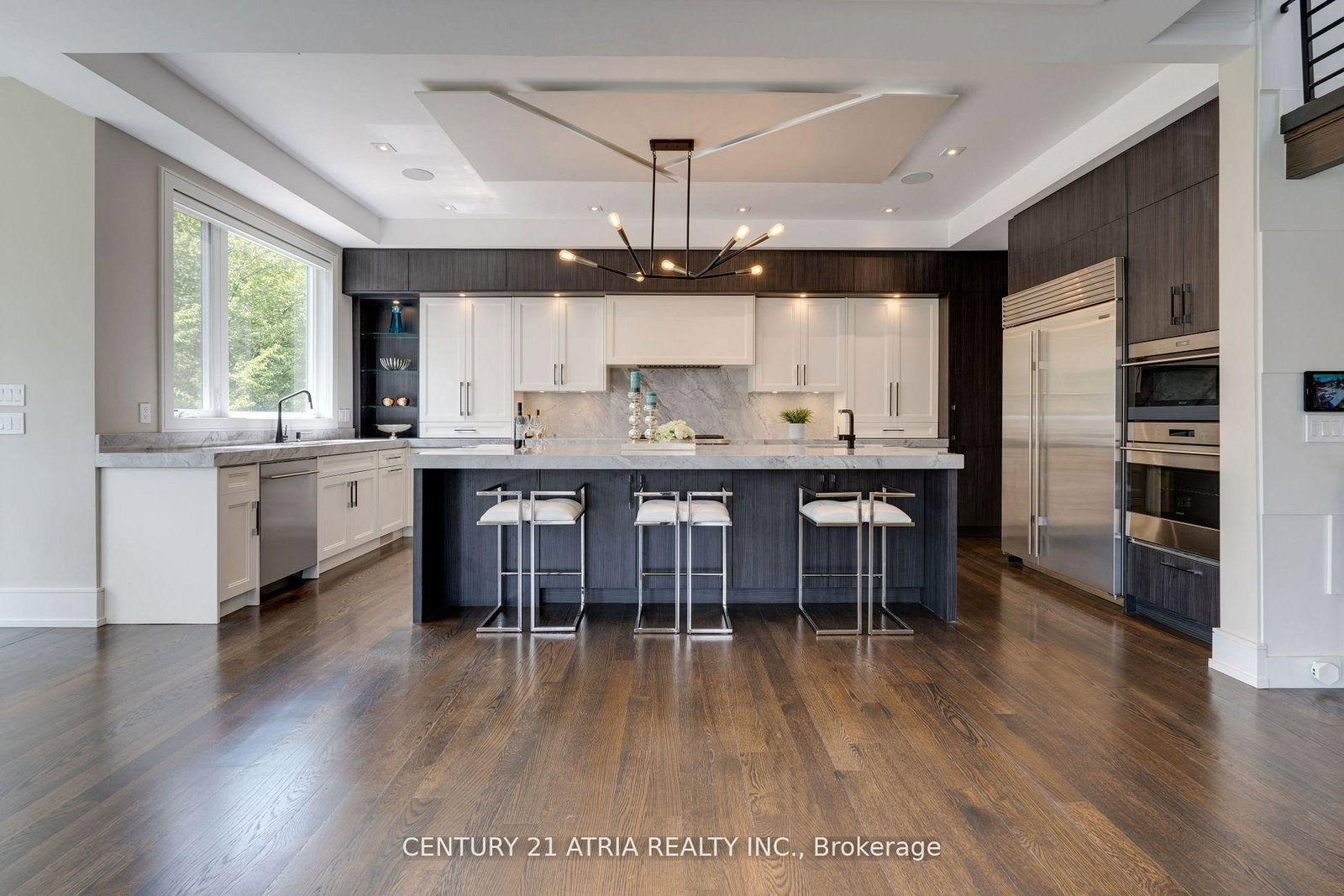 225 Northwood Drive • Toronto, ON photo 5
