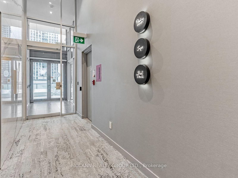 332 - 161 Roehampton Avenue
