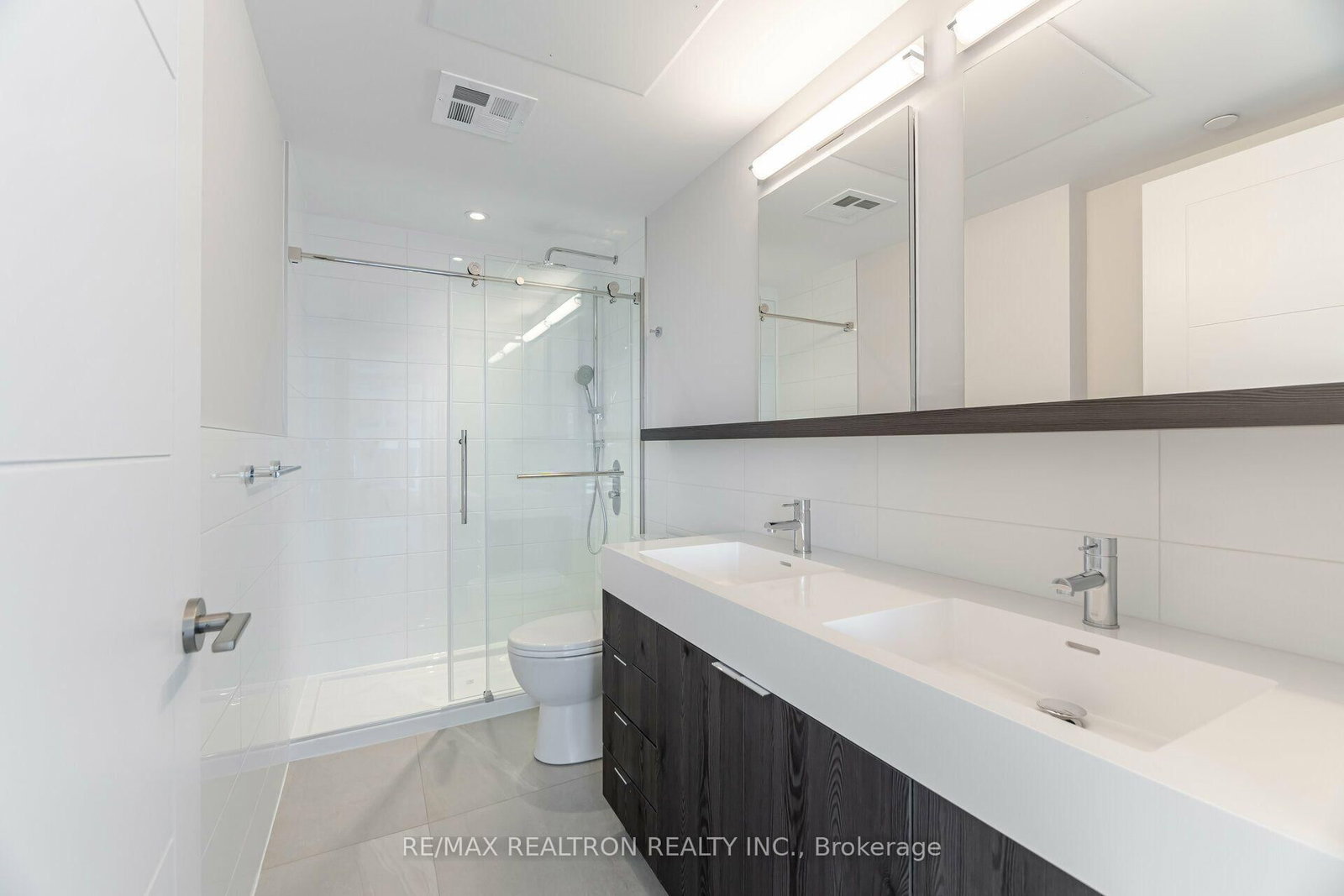 507-2525 Bathurst St, Toronto, view 11