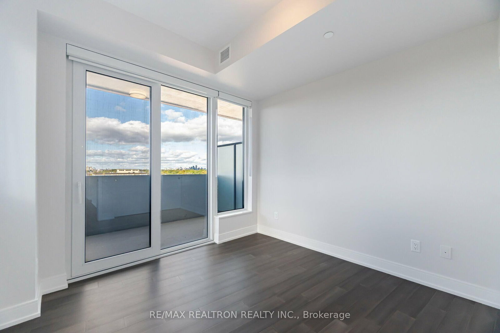 507-2525 Bathurst St, Toronto, view 12