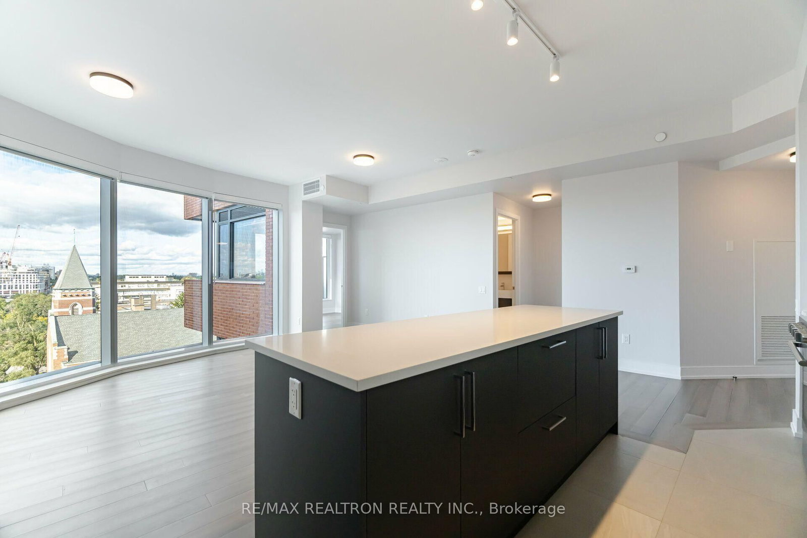 507-2525 Bathurst St, Toronto, view 6