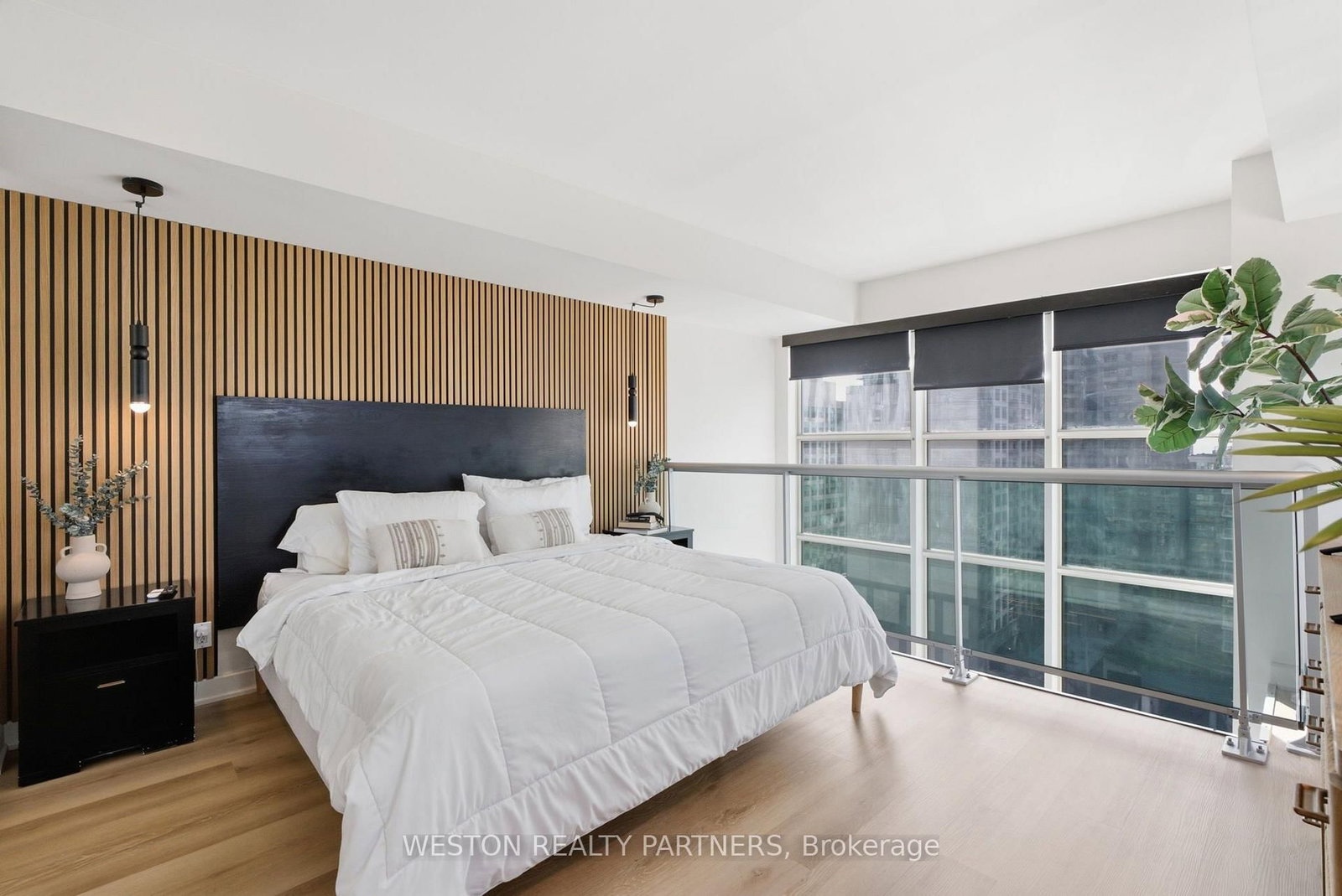 1124-36 Blue Jays Way, Toronto, view 17