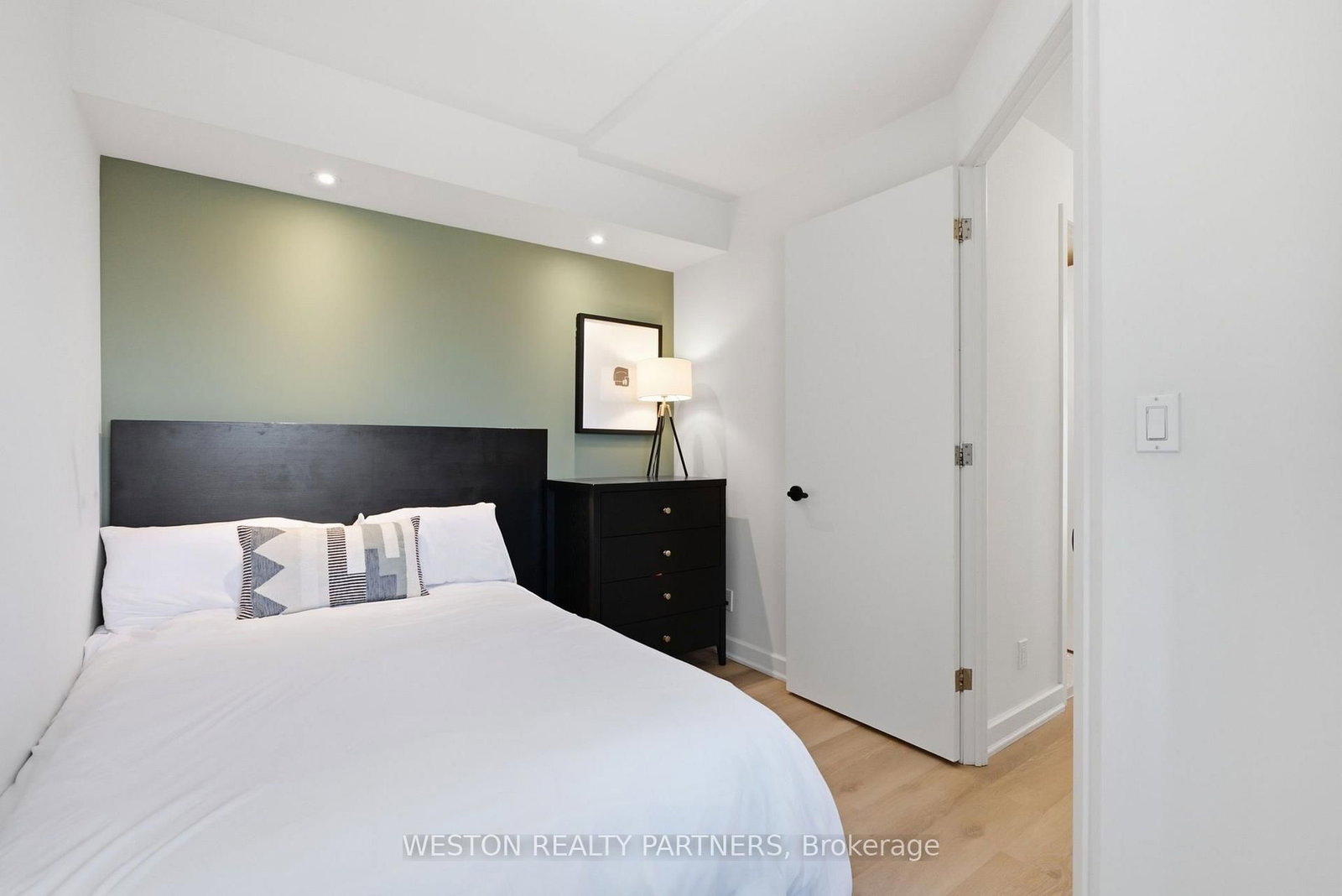 1124-36 Blue Jays Way, Toronto, view 24