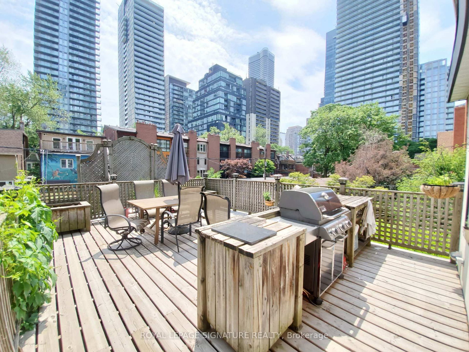Upper-47 Gloucester St, Toronto, view 14