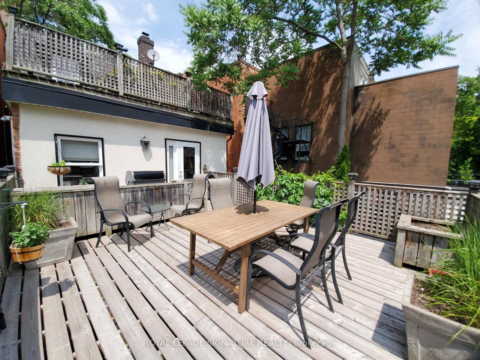 Upper-47 Gloucester St, Toronto, view 15