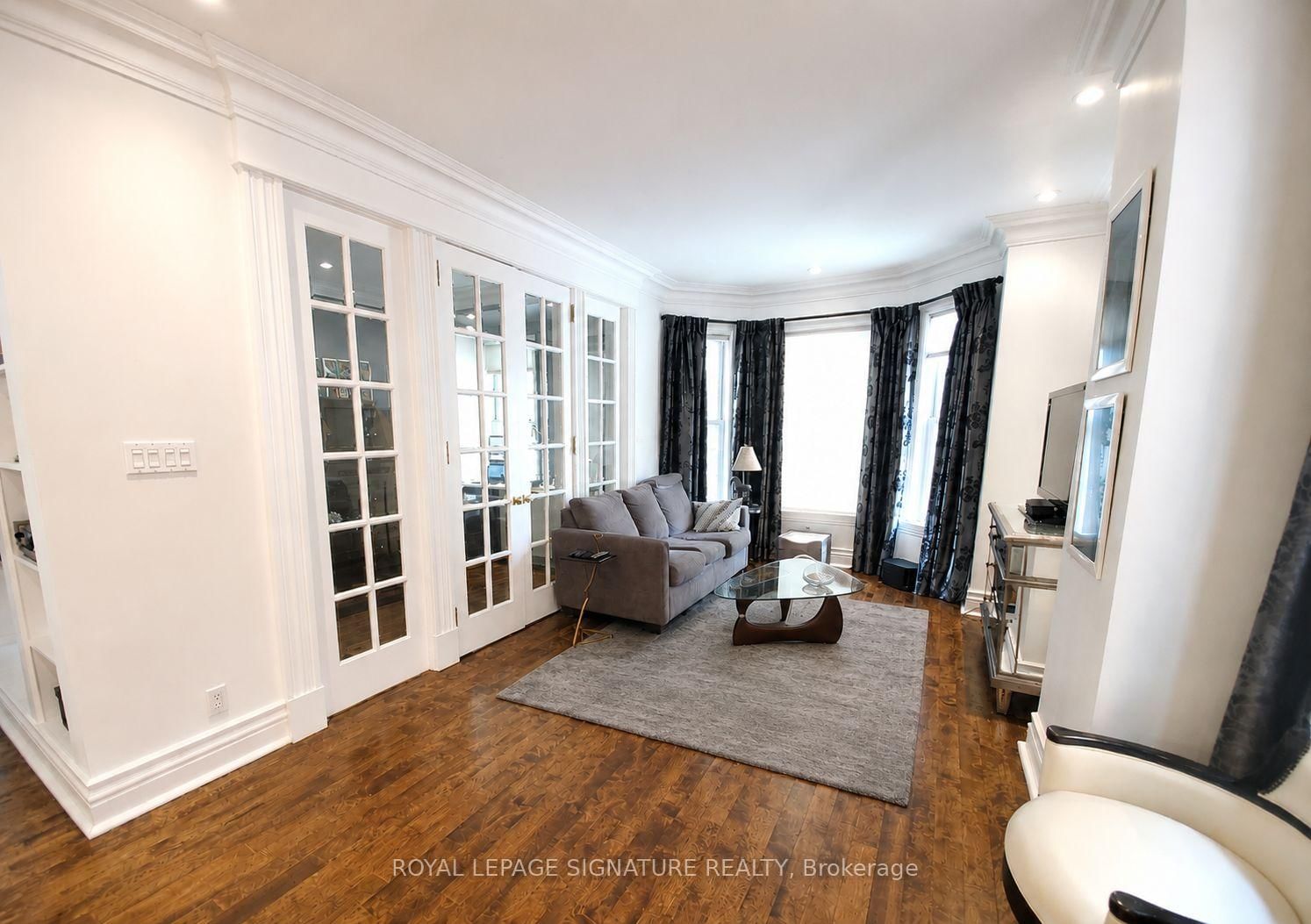 Upper-47 Gloucester St, Toronto, view 6