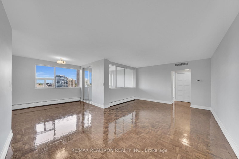 1202 - 9 Deer Park Crescent