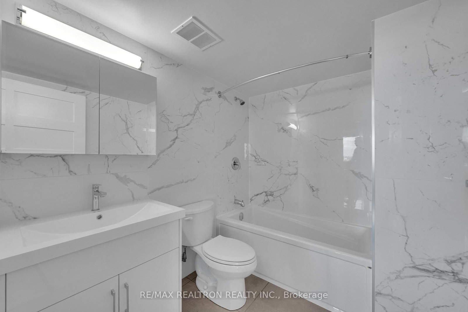 1202-9 Deer Park Cres, Toronto, view 10