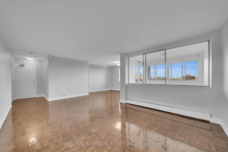 1202 - 9 Deer Park Crescent
