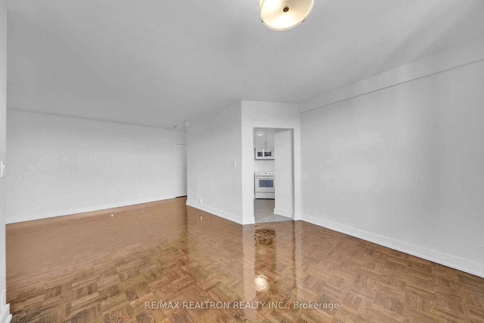 1202-9 Deer Park Cres, Toronto, view 3