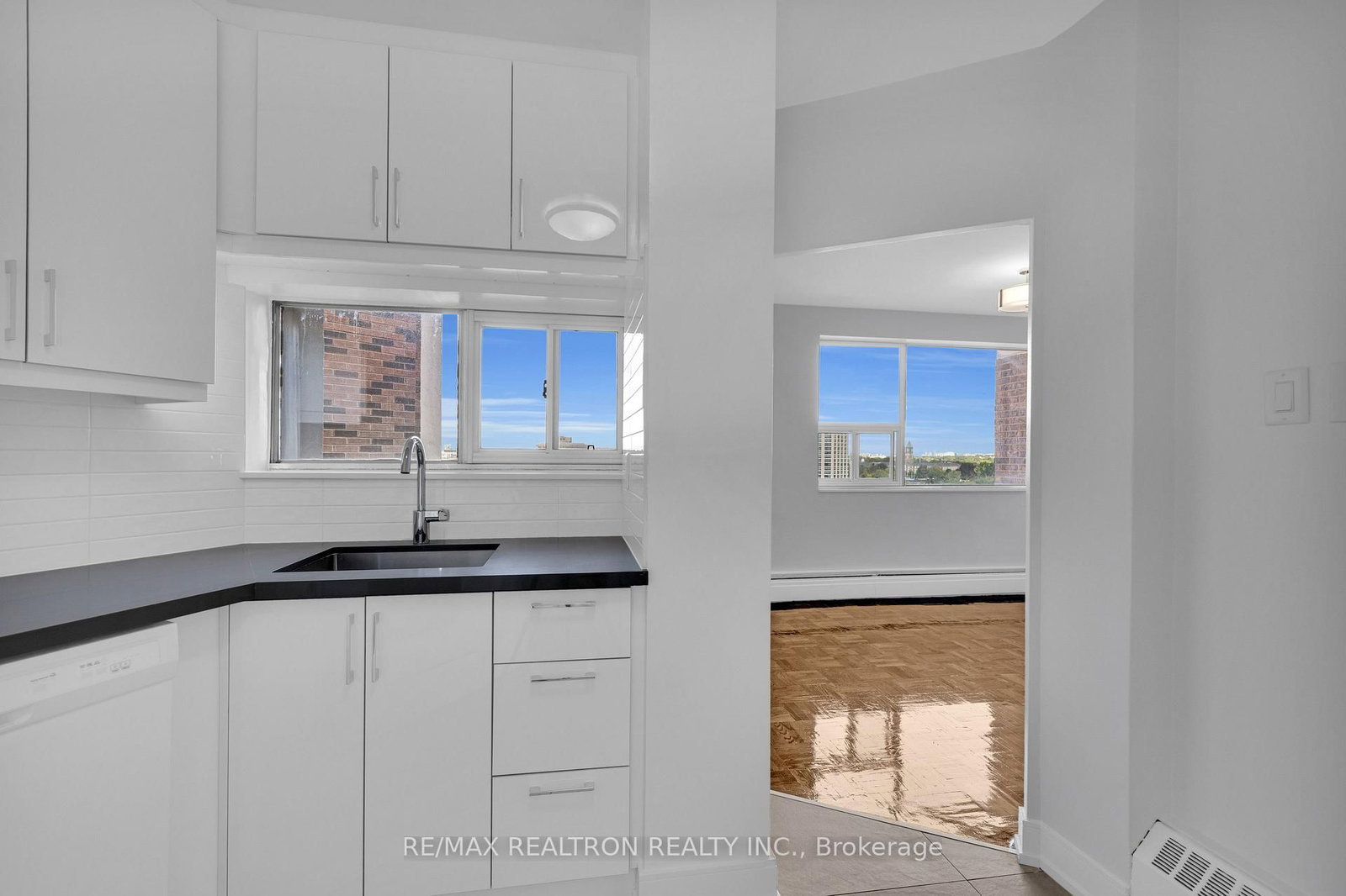 1202-9 Deer Park Cres, Toronto, view 6