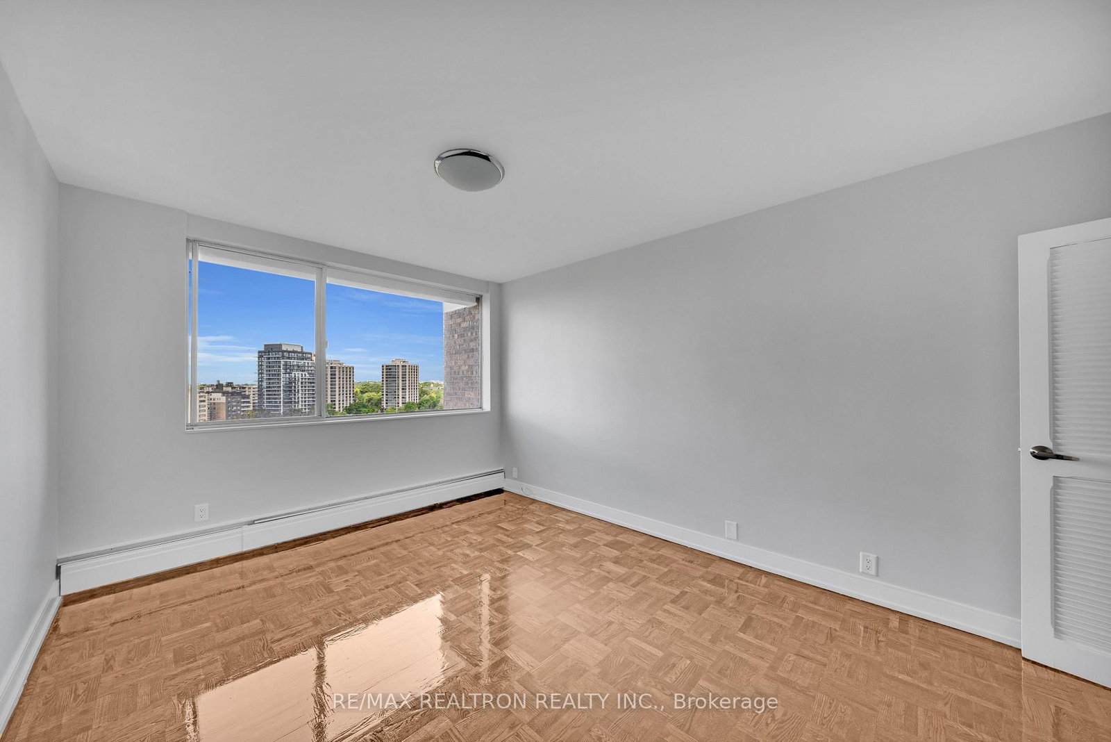 1202-9 Deer Park Cres, Toronto, view 8