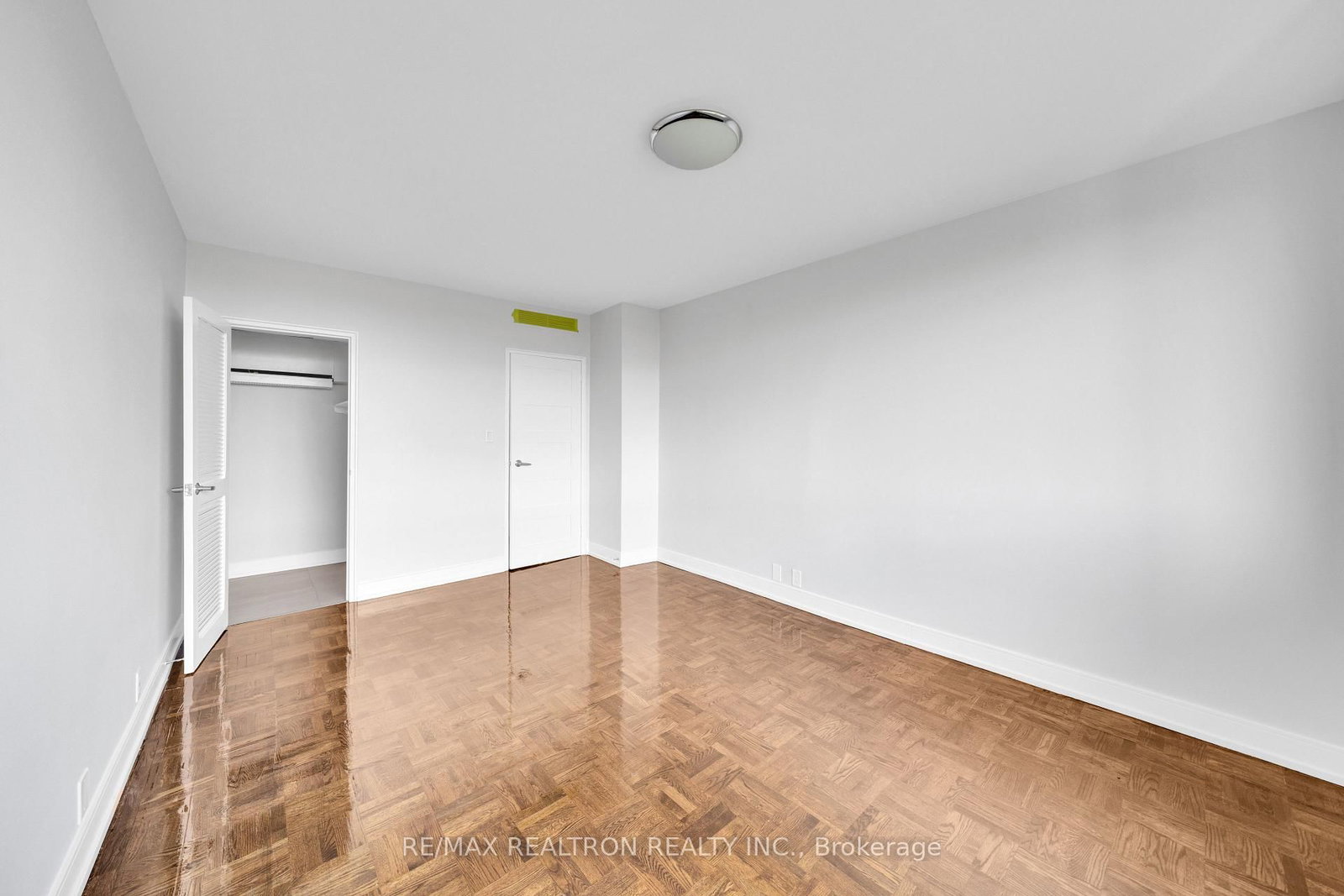 1202-9 Deer Park Cres, Toronto, view 9