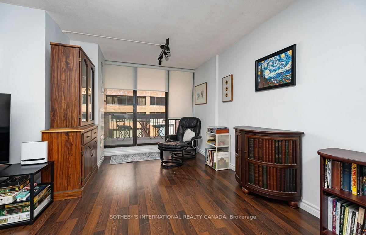 520-89 McCaul St, Toronto, view 10