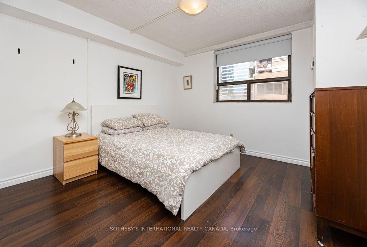 520-89 McCaul St, Toronto, view 11