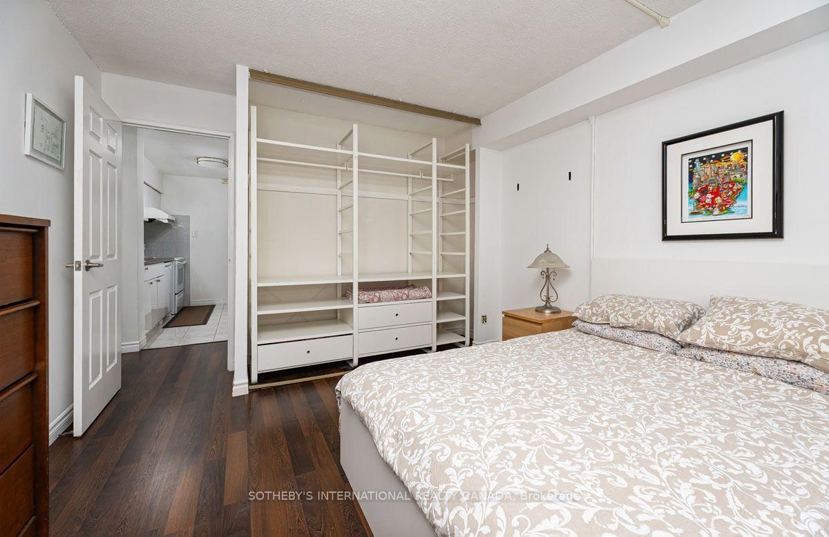 520-89 McCaul St, Toronto, view 12