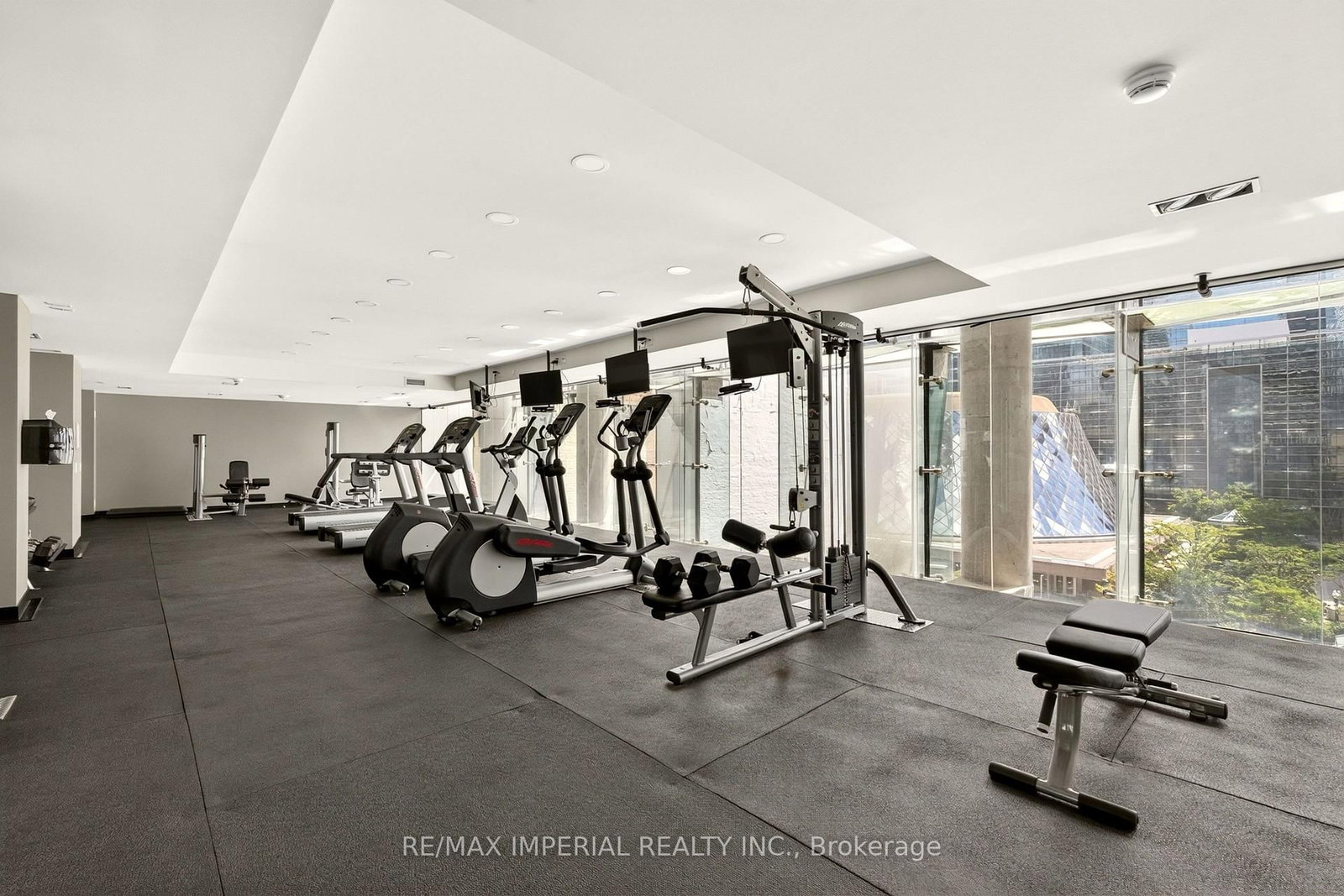 224 King Street W • #1804 • Toronto, ON photo 37