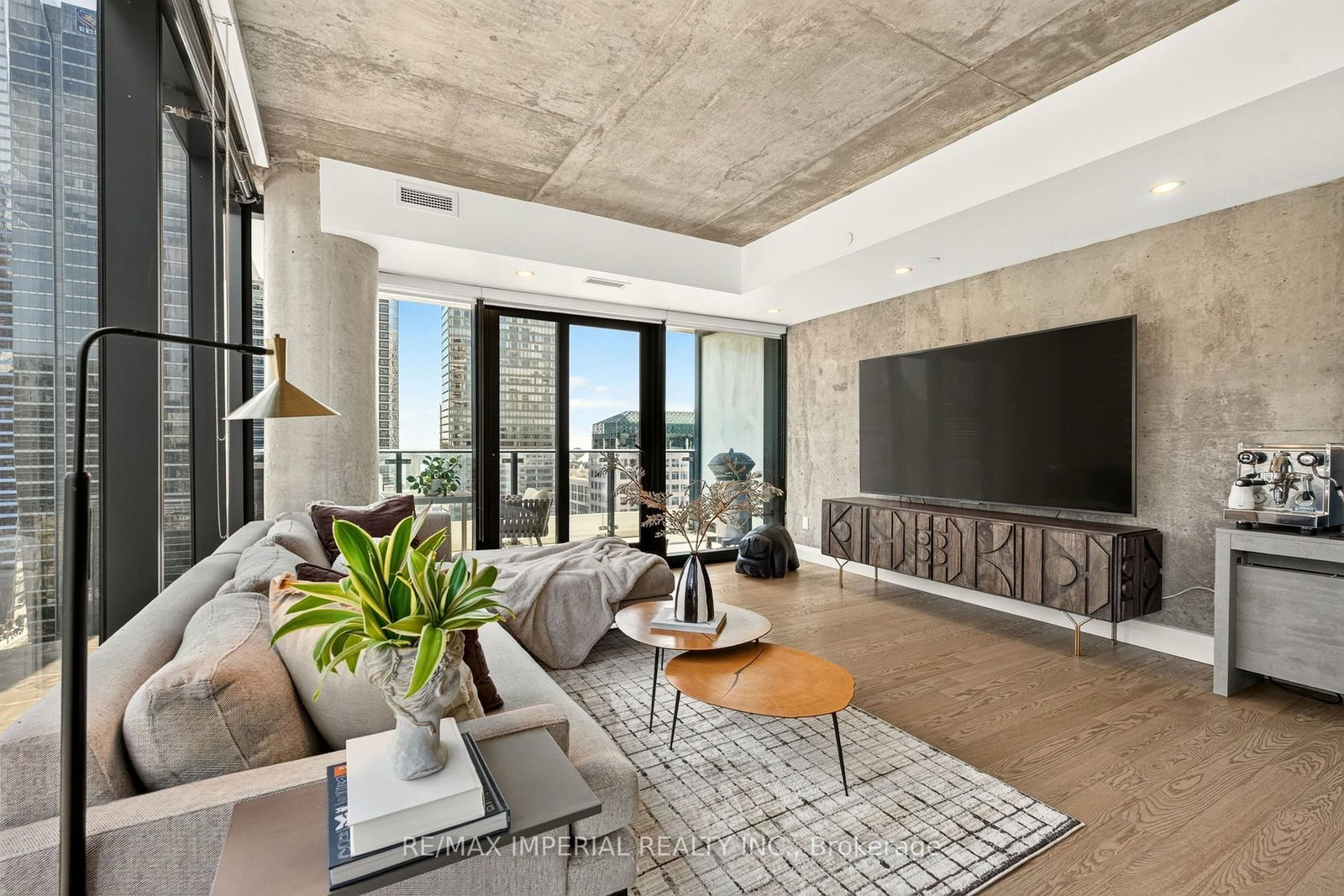 224 King Street W • #1804 • Toronto, ON photo 8