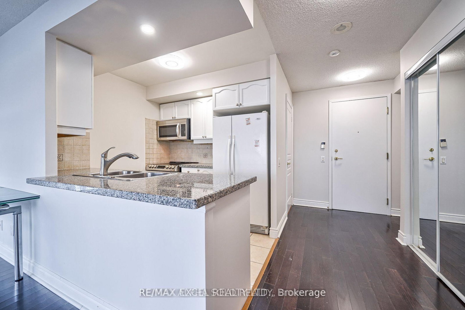 2511-10 Northtown Way, Toronto, view 13