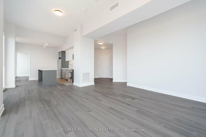 1305 - 2525 Bathurst Street