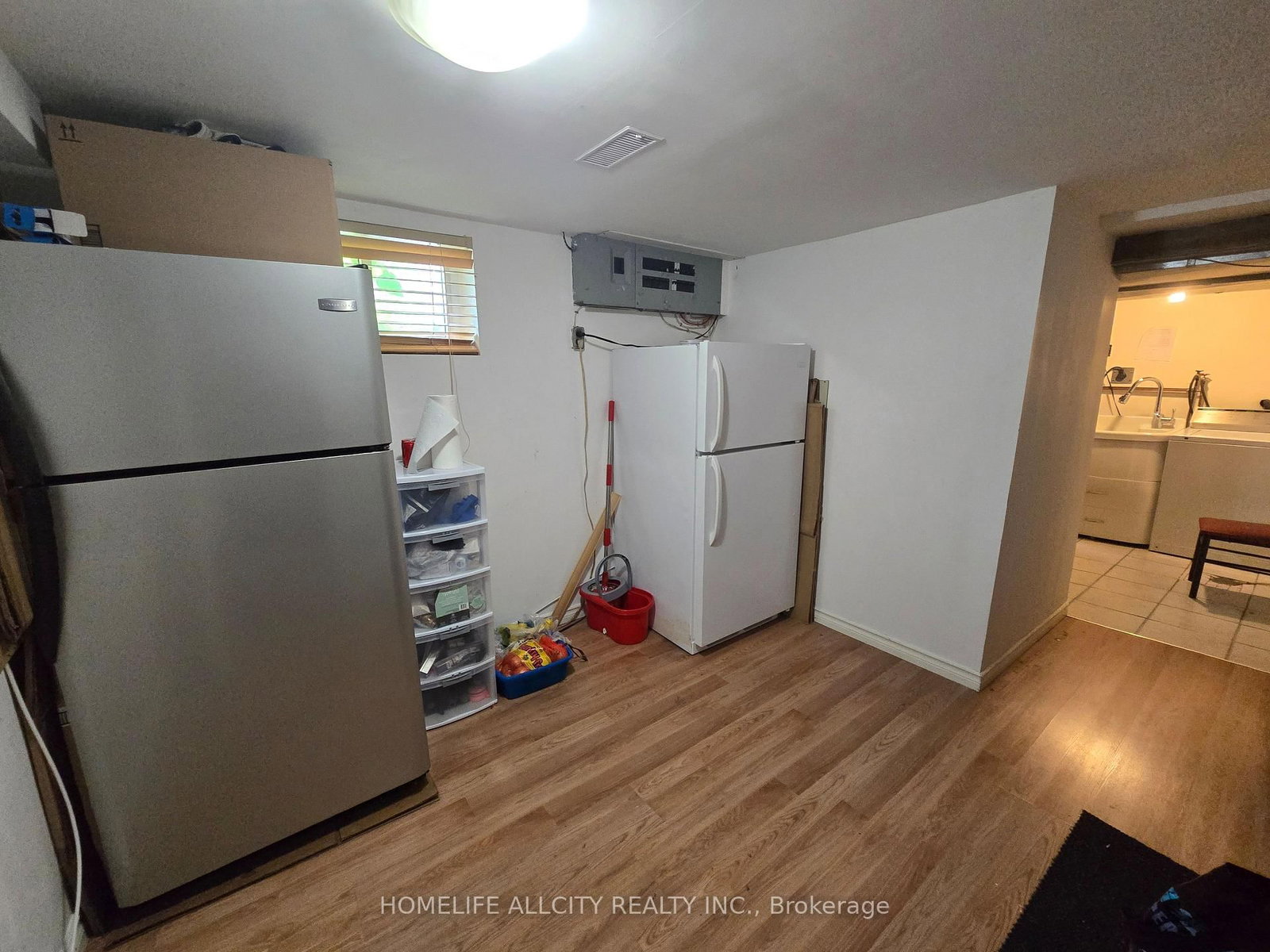 4 Bevdale Road N • Toronto, ON photo 14