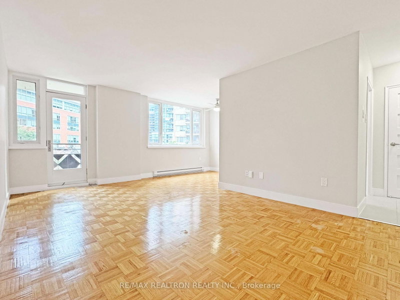 1202 - 55 Isabella Street