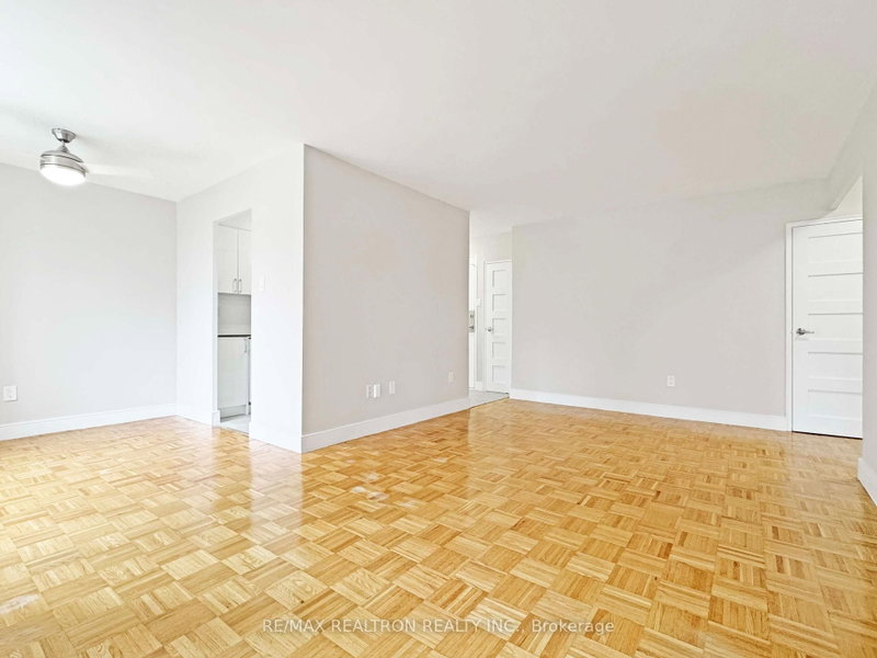 1202 - 55 Isabella Street