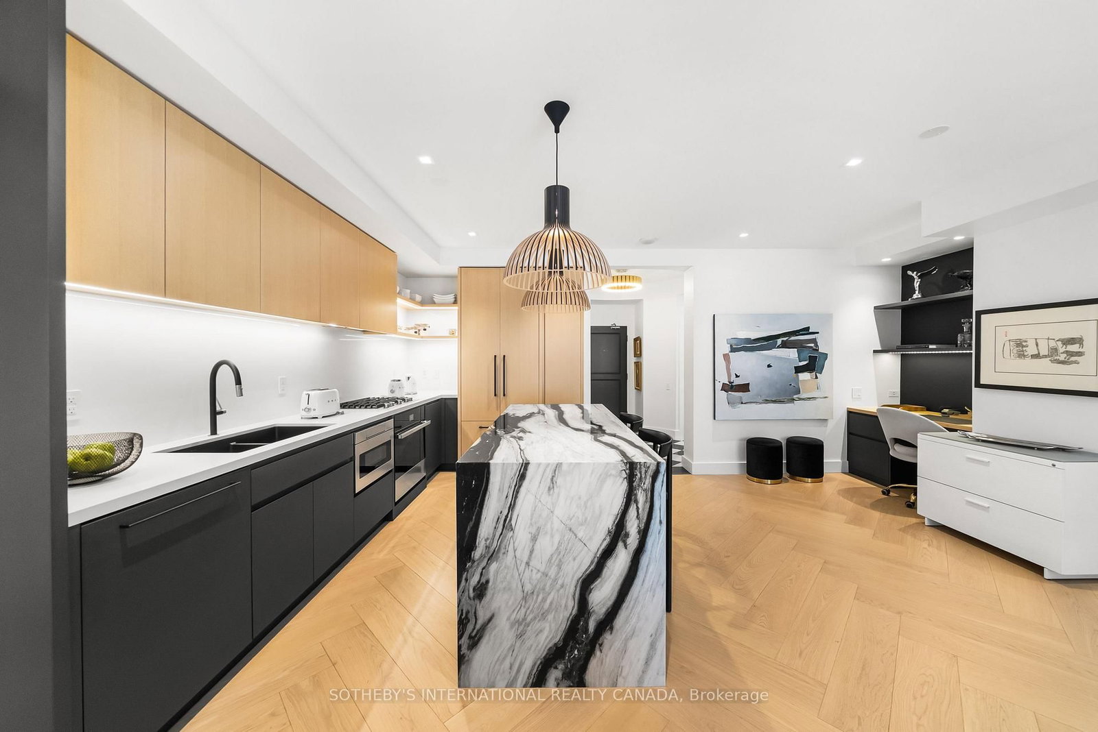 20 Scrivener Square • #716 • Toronto, ON photo 17