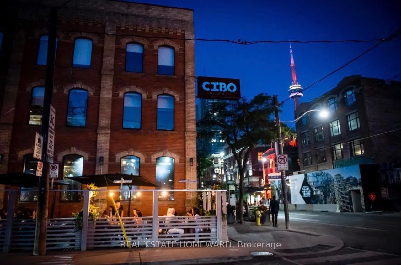 438 Richmond Street W • #1003 • Toronto, ON photo 21