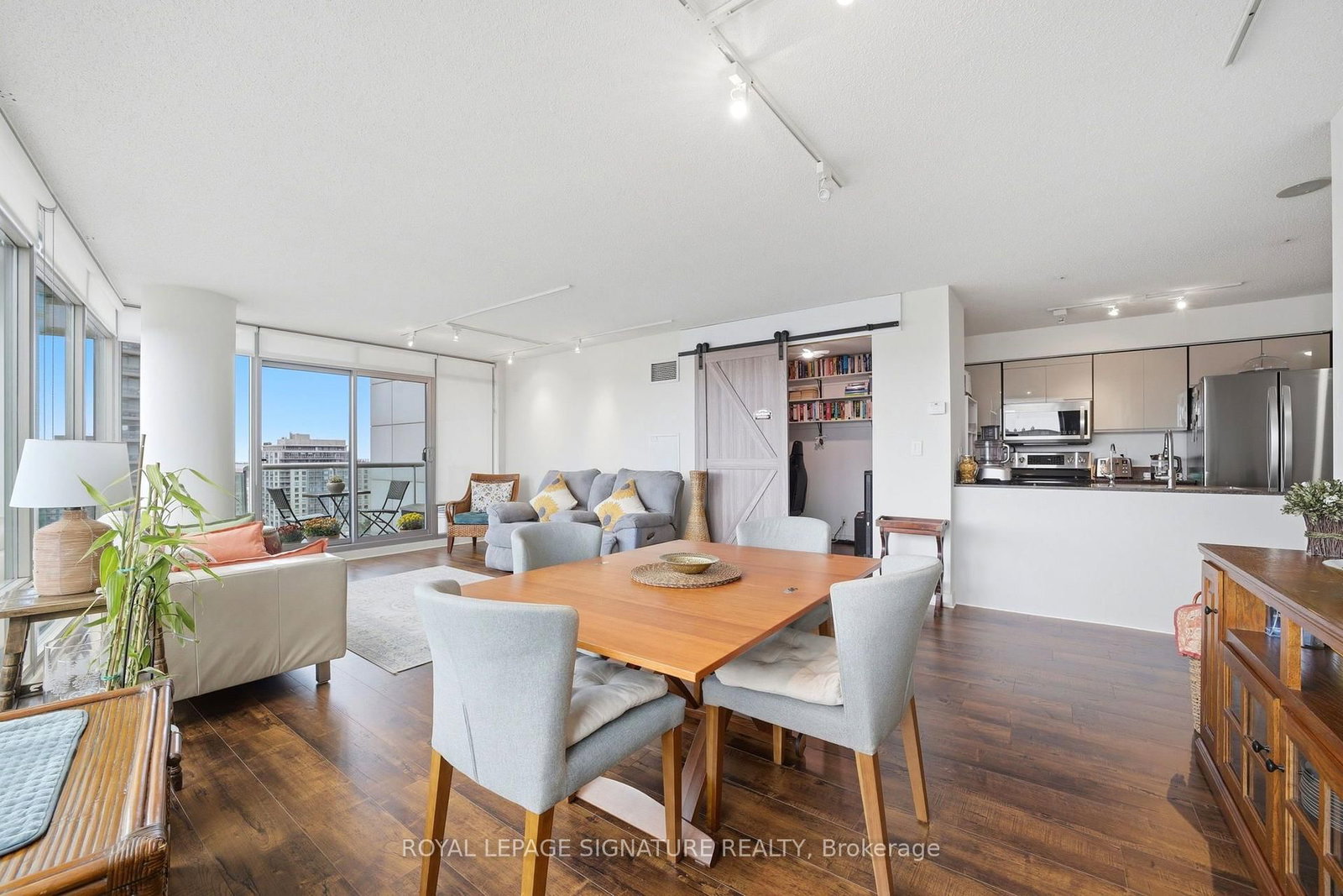 81 Navy Wharf Court • #1703 • Toronto, ON photo 10
