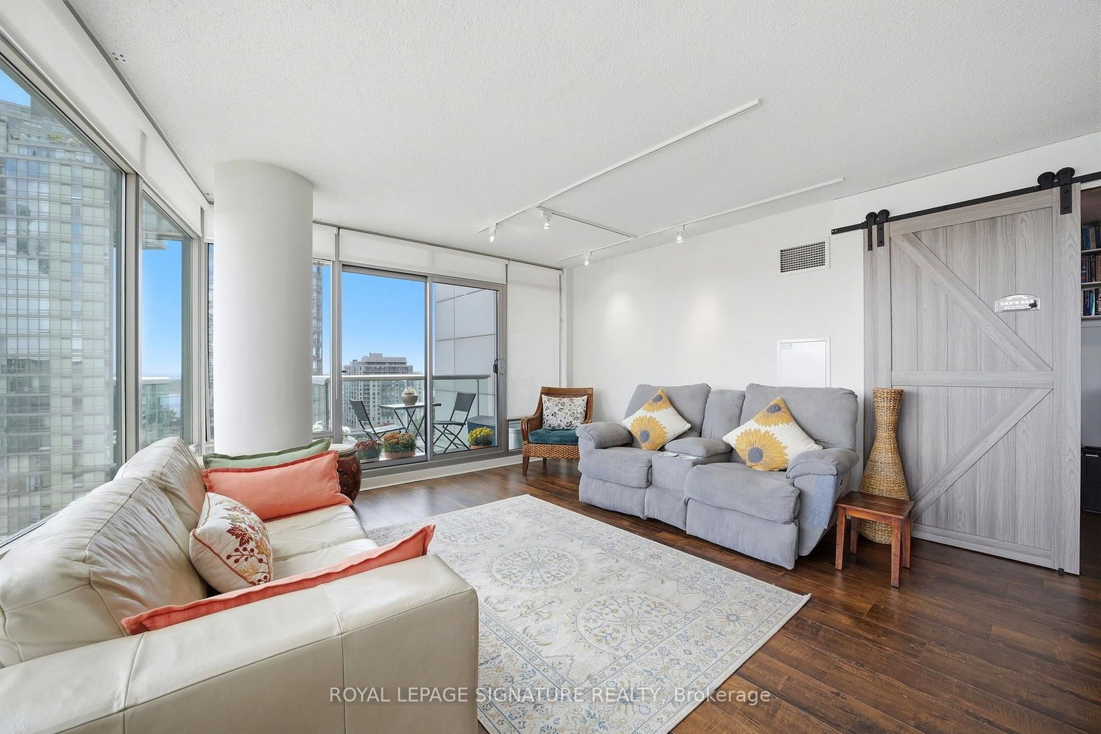 81 Navy Wharf Court • #1703 • Toronto, ON photo 4