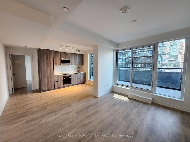701 - 117 Broadway Avenue